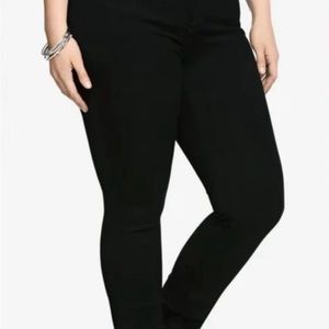 Torrid Black Noir Collection Jetsetter Deluxe Stretch Straight Pants. Sz 18